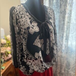 Avenue Black and White Patterned Top